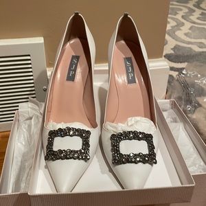 SJP, elegant, white 100% BRAND NEW leather pumps